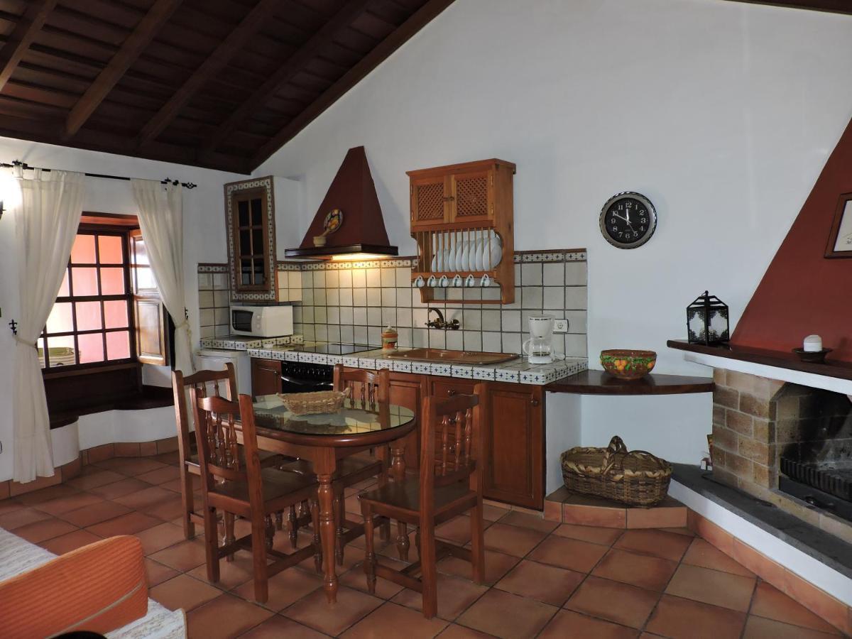 Casitas Armary, En San Isidro, * Brena Alta